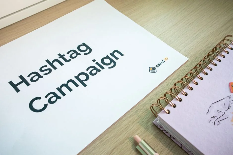 Sticky notes with holiday marketing ideas for Christmas social media and email campaigns.
